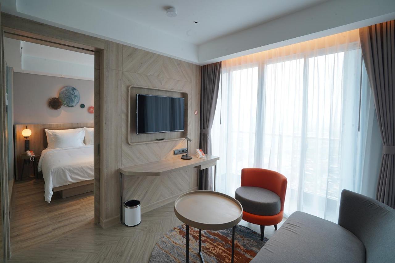 Harris Suites Puri Mansion Jakarta Buitenkant foto