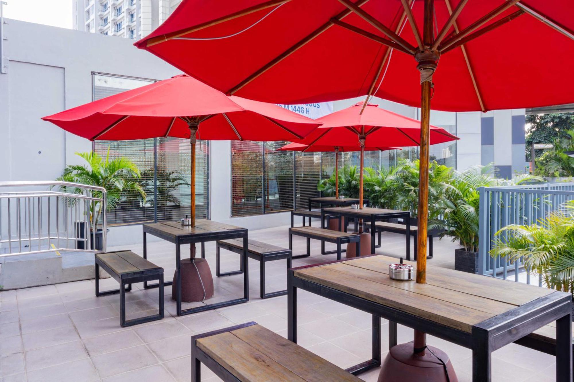Harris Suites Puri Mansion Jakarta Buitenkant foto